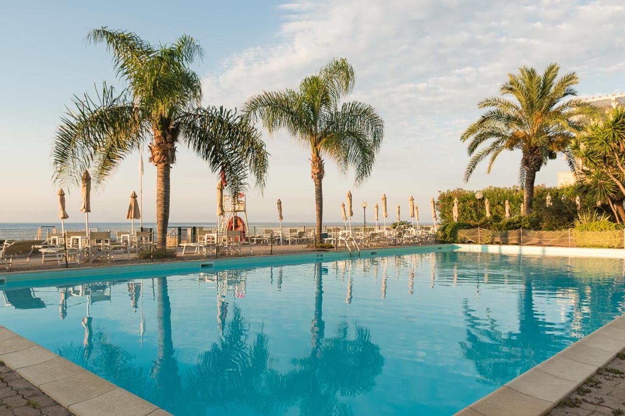 Elegante Appartamento Con Piscina - Wi-Fi & Box Privato Sanremo Exterior photo